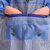 VTyee格子围裙加大桃皮绒长袖罩衣厨房防尘花朵发财树罩衣(自行车女孩紫色)第3张高清大图