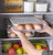 自动滚蛋鸡蛋盒冰箱保鲜收纳盒蛋托蛋架厨房创意放鸡蛋的盒子(灰色 31.2*24.9*6.5cm)第2张高清大图