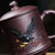 凯斯唯嘉 宜兴紫砂杯男士大容量带茶隔内胆过滤大号茶杯全手工办公室个人杯 鹰击长空（五件套）(老紫泥-约700cc）/第4张高清大图