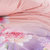 Heswee韩香家纺 2017秋冬新品 摩卡缎四件套-如笑如眠(图片色 被套200*230cm)第4张高清大图