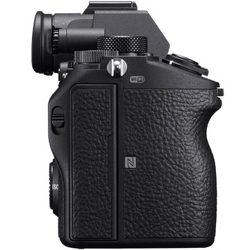 索尼（SONY）ILCE-7M3K(FE28-70mm F3.5-5.6 OSS) 全画幅微单相机标准套装 约2420万有效像素 4K视频 5轴防抖